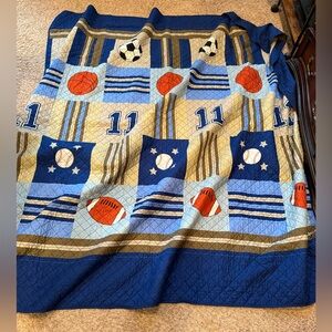 🏈⚽⚾ Sports-Themed Queen Quilt + 2 Shams | Kids Room Bedding Set